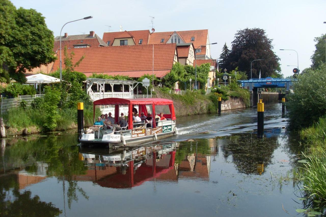 Ferienwohnungen Direkt An Der Elde Lübz Esterno foto